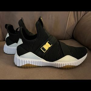 Puma slip on sneakers.